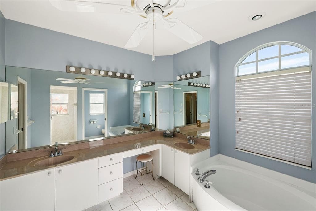 12942 SW KINGSWAY CIRCLE photo 23