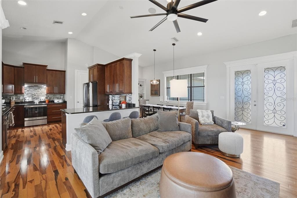 834 MILLSHORE DRIVE photo 10