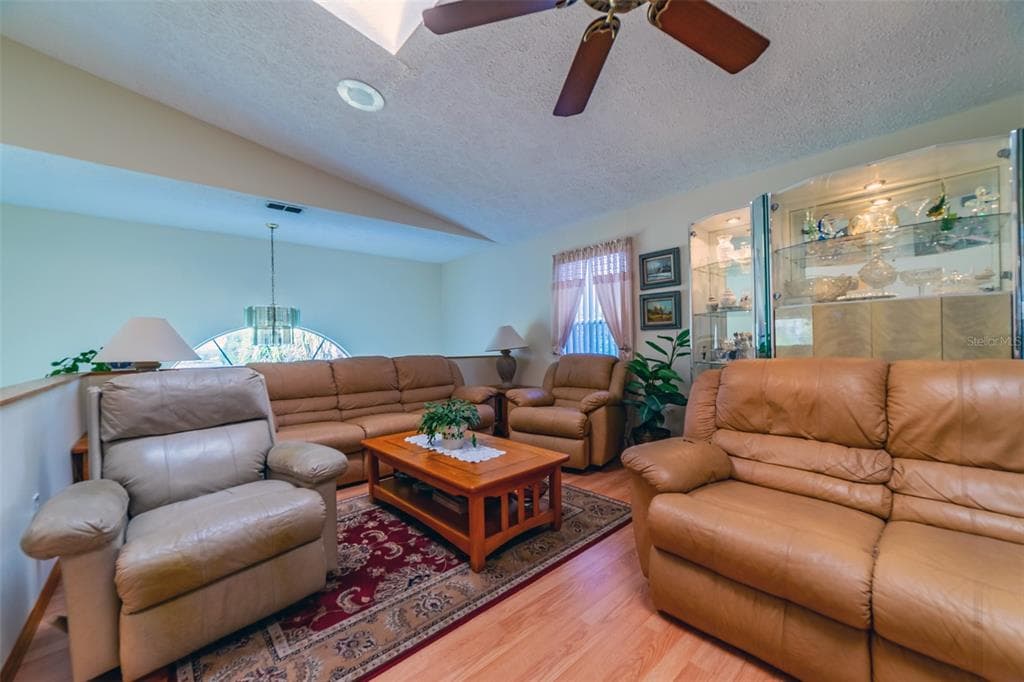 6810 SEAVIEW BOULEVARD photo 20