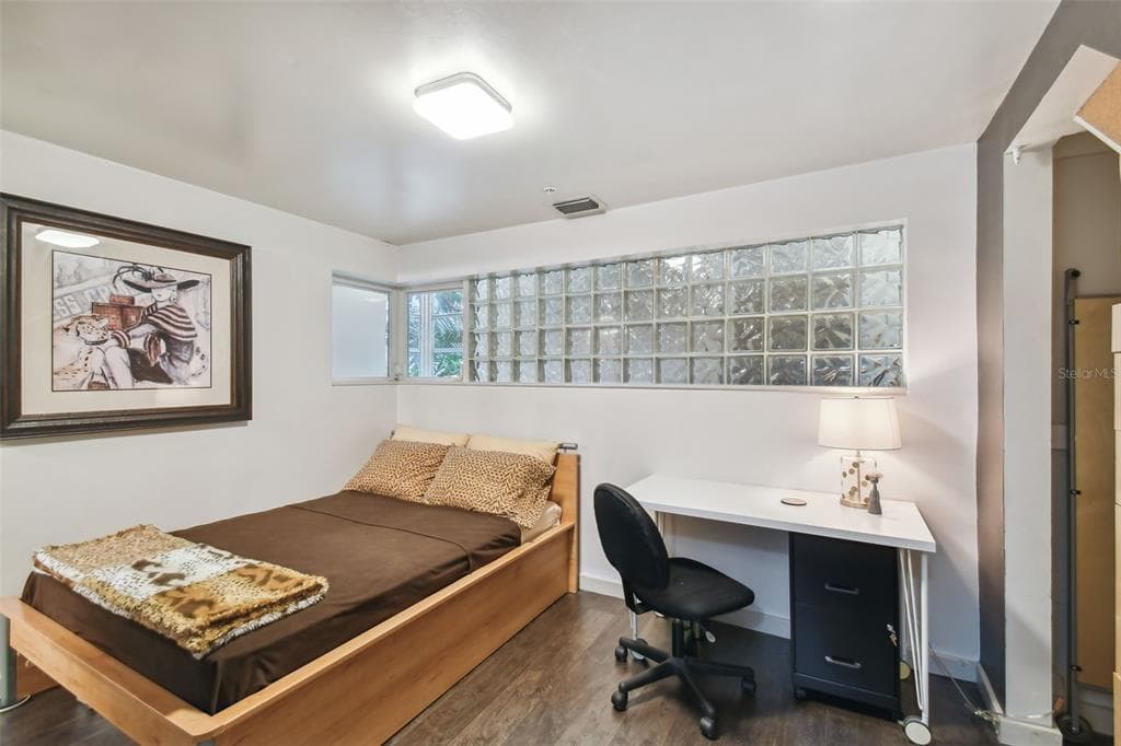 4950 BAYSHORE BOULEVARD 22 photo 23