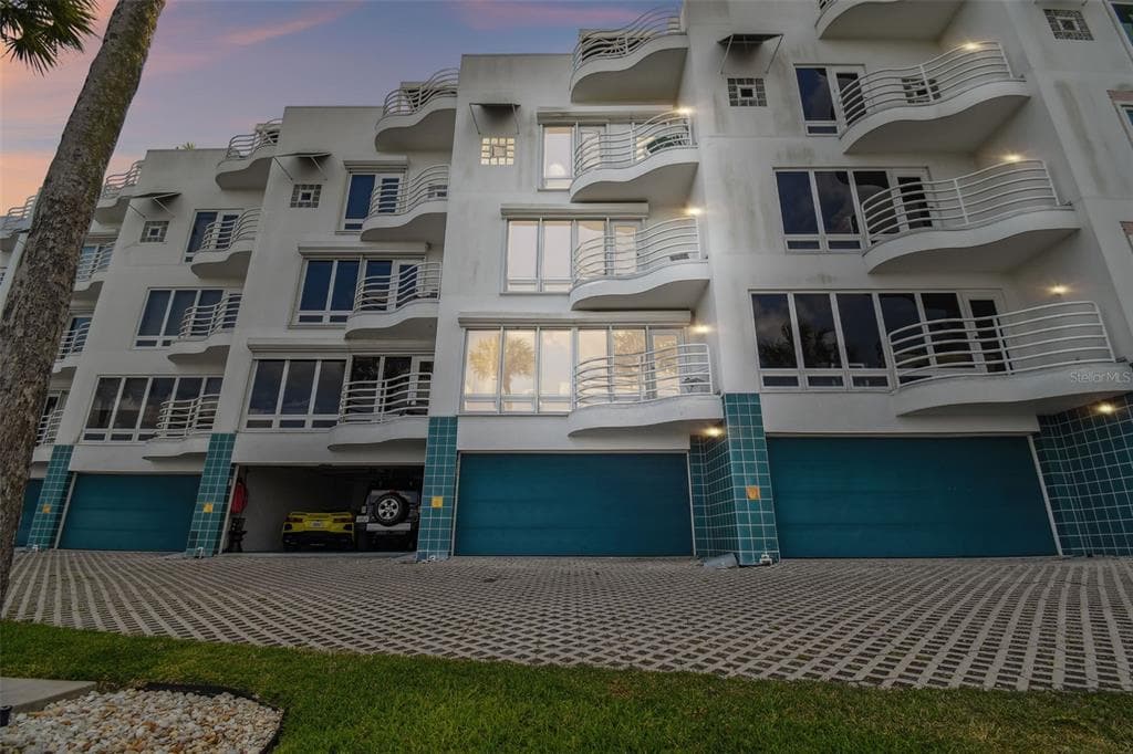 4950 BAYSHORE BOULEVARD 22 photo 2