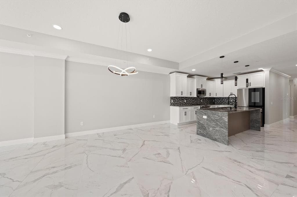 211 DOLPHIN POINT 201 photo 12