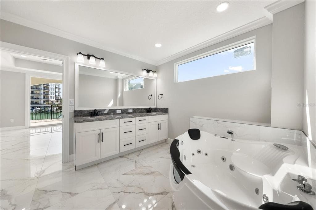 211 DOLPHIN POINT 203 photo 12