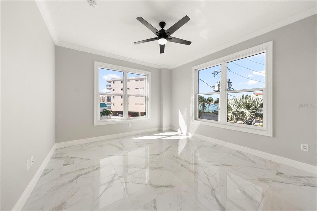 211 DOLPHIN POINT 203 photo 15