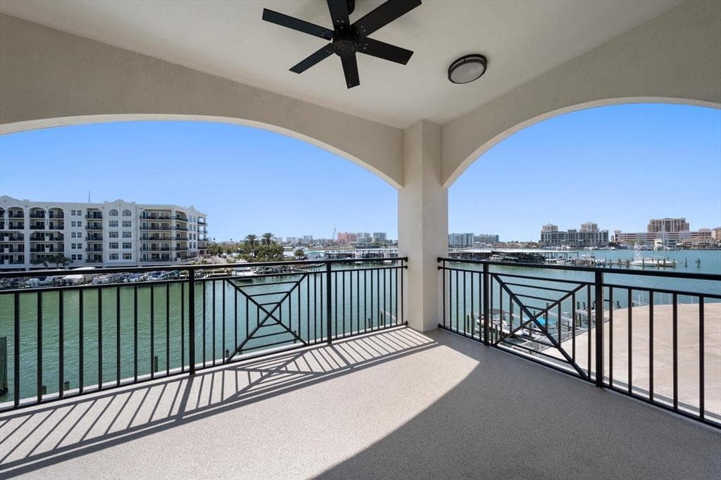 211 DOLPHIN POINT 303 photo 1