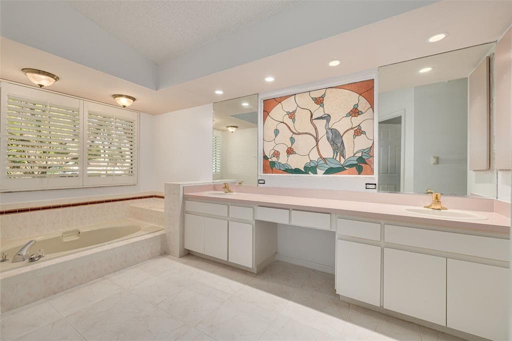 470 HICKORYNUT AVENUE photo 22