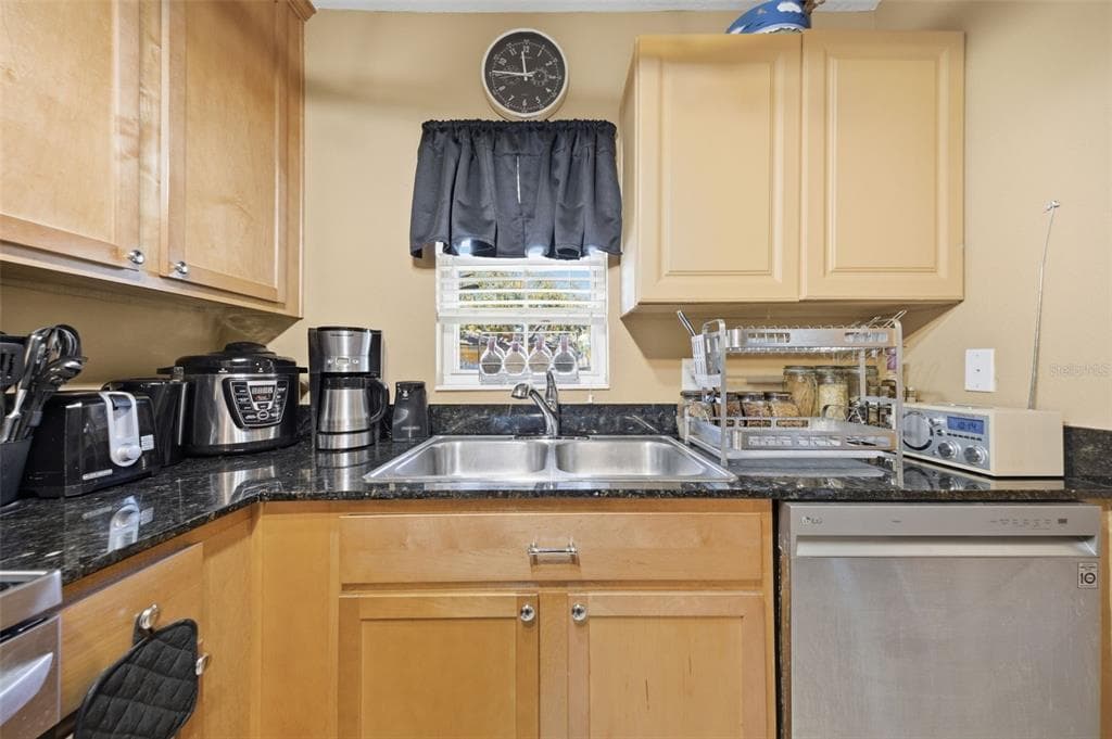192 COQUINA BAY DRIVE photo 9