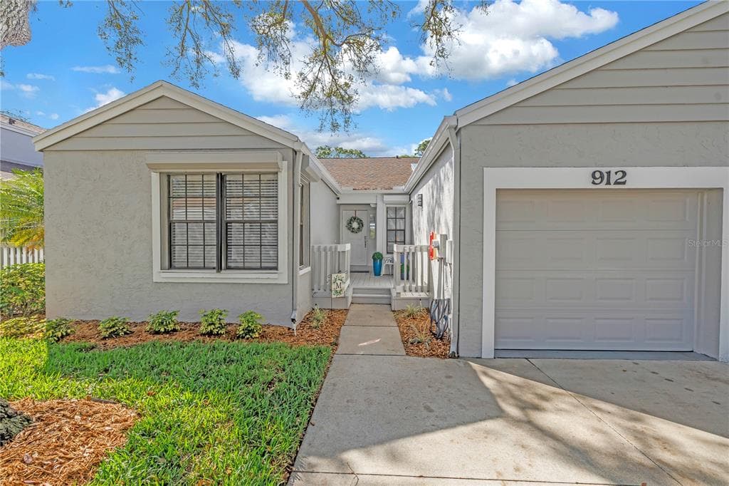 912 MYAKKA COURT NE photo 24