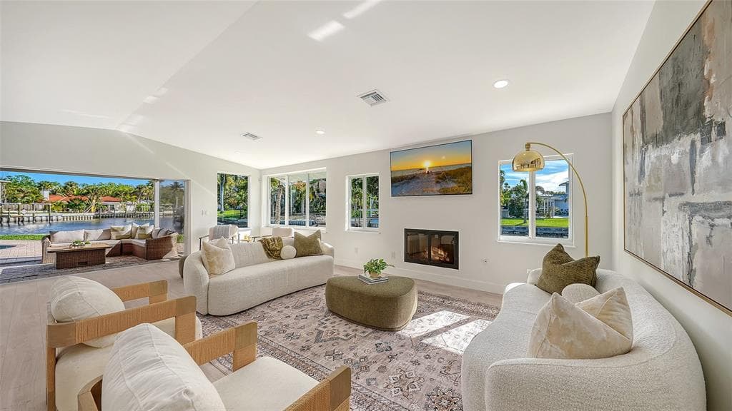 339 TREASURE BOAT WAY photo 18