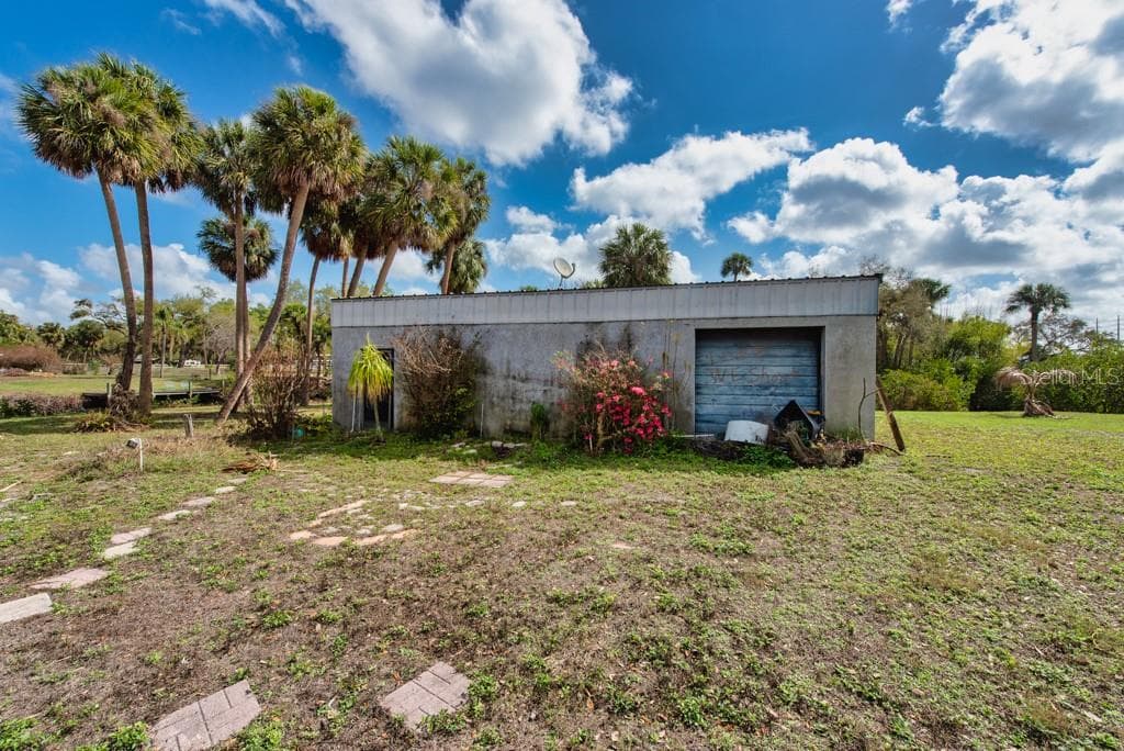 8848 W MILLPOINT ROAD photo 13