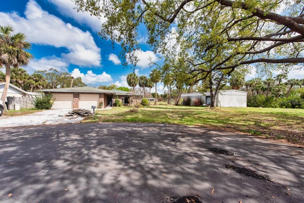 8848 W MILLPOINT ROAD photo 17