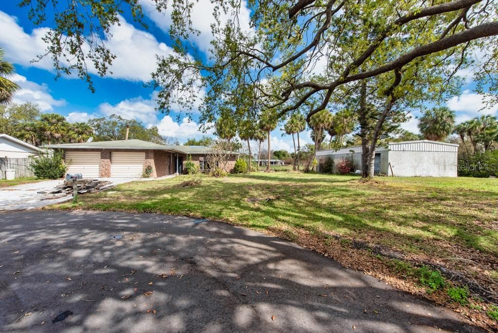 8848 W MILLPOINT ROAD photo 16