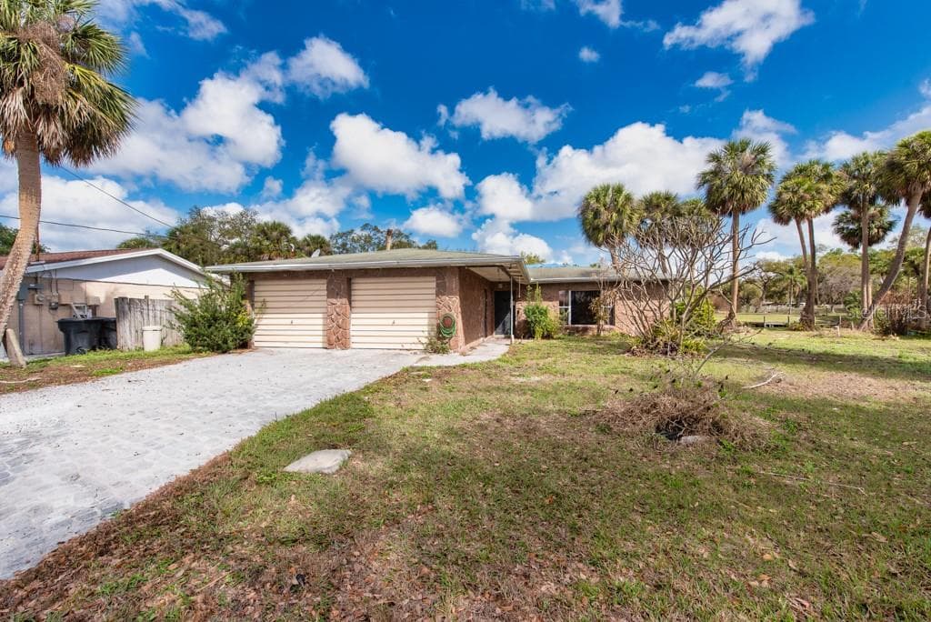 8848 W MILLPOINT ROAD photo 1