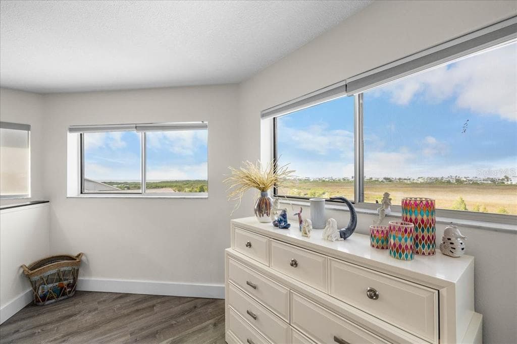 3460 CRAPE MYRTLE DRIVE photo 23