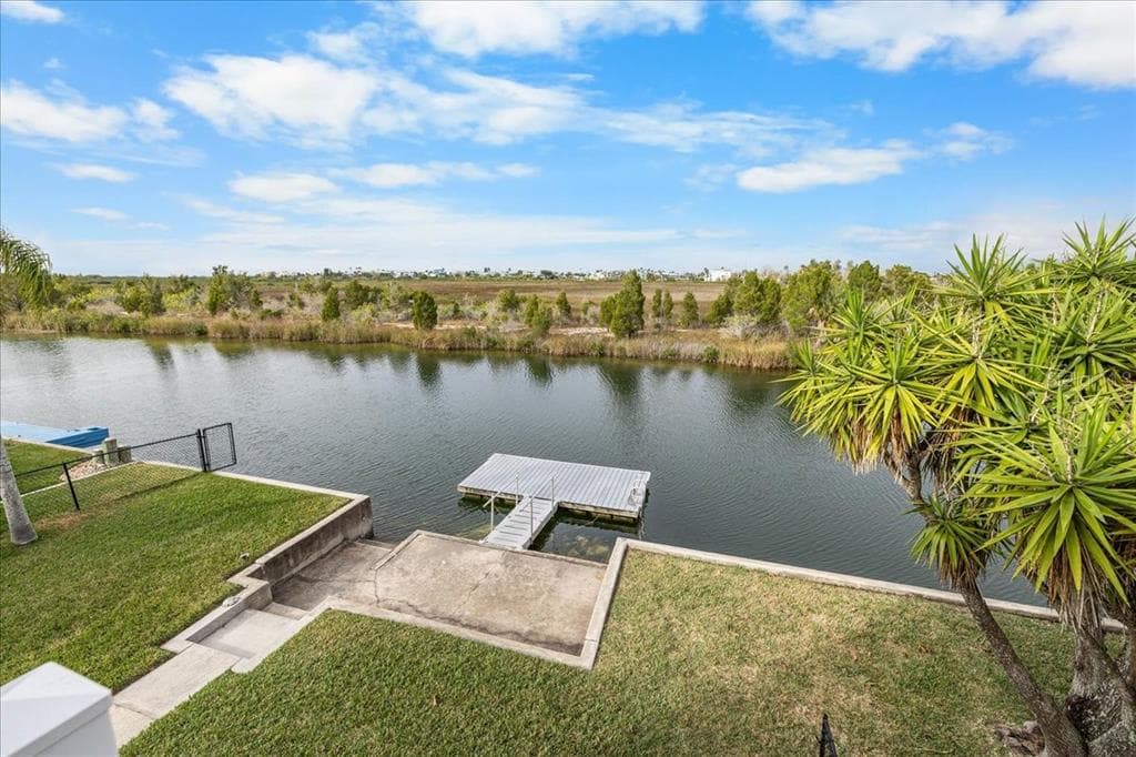 3460 CRAPE MYRTLE DRIVE photo 14