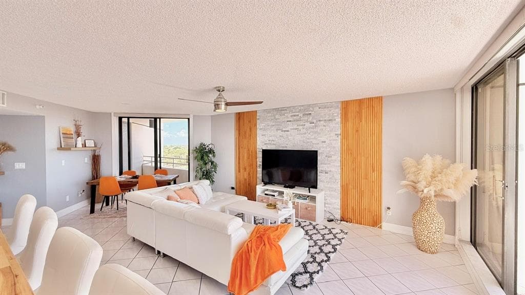 5940 PELICAN BAY PLAZA S 1105 photo 15