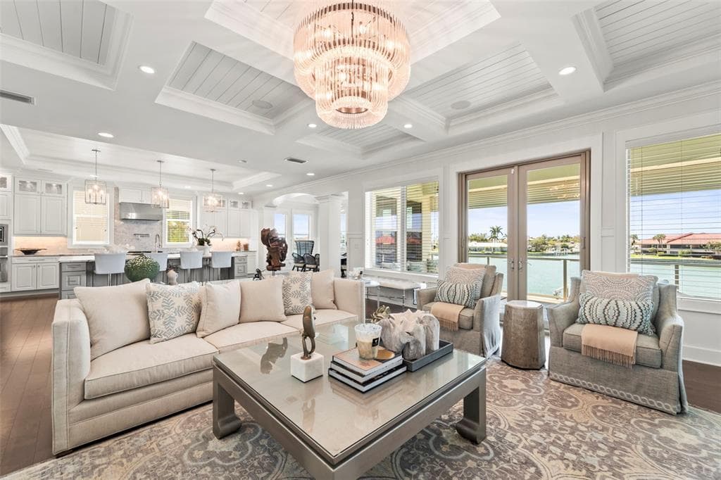 19 BAYFRONT COURT S photo 3