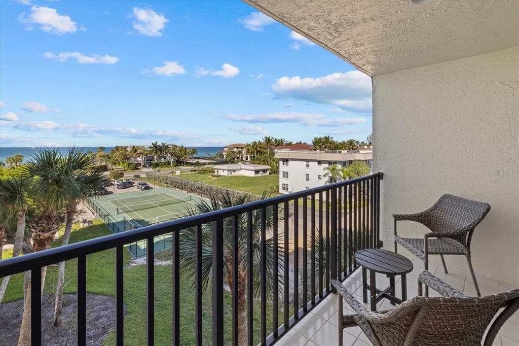 3240 GULF OF MEXICO DRIVE B402 photo 19