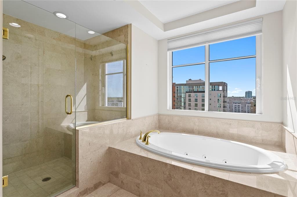 300 BEACH DRIVE NE 1201 photo 23