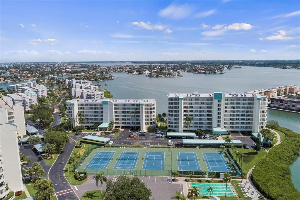 7902 SAILBOAT KEY BOULEVARD S 608 photo 23