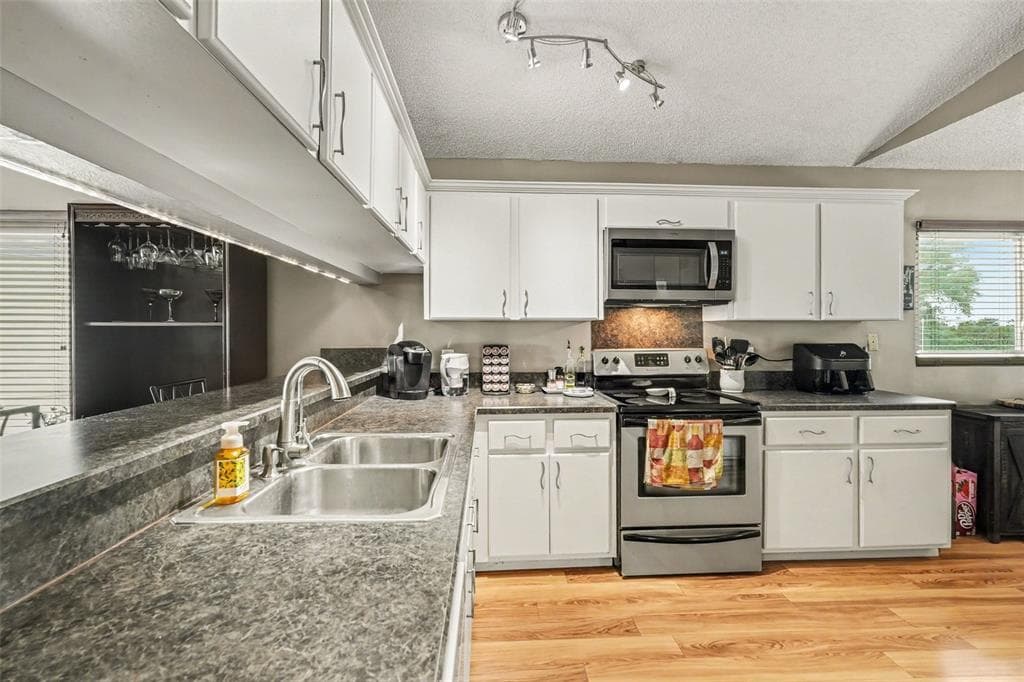 6340 SPOONBILL DRIVE photo 9