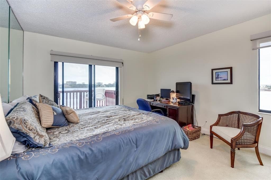746 MARINA POINT DRIVE 7460 photo 17