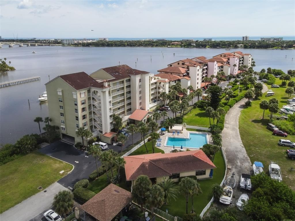 746 MARINA POINT DRIVE 7460 photo 20