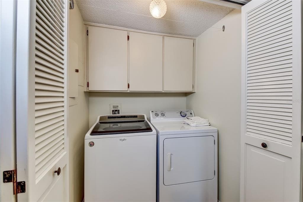 746 MARINA POINT DRIVE 7460 photo 18