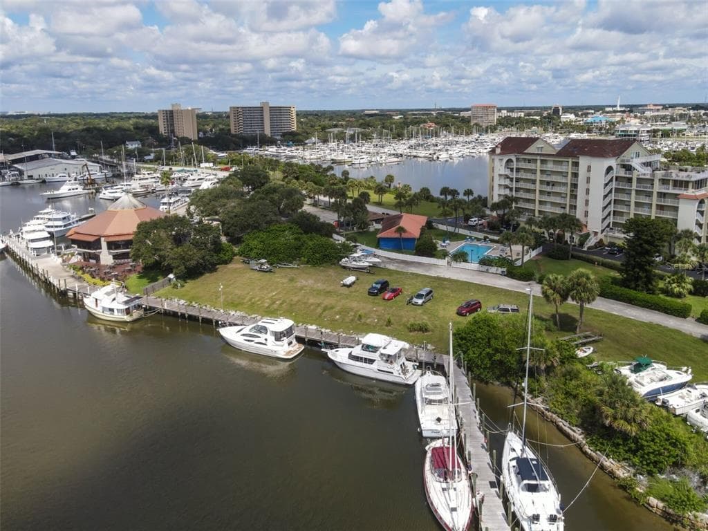 746 MARINA POINT DRIVE 7460 photo 19