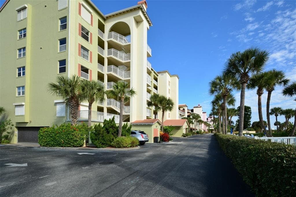 746 MARINA POINT DRIVE 7460 photo 8