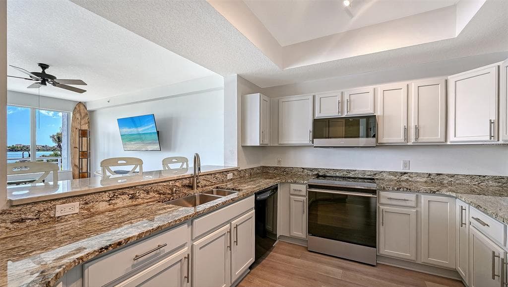 516 TAMIAMI TRAIL S 306 photo 14