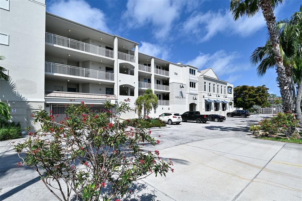 516 TAMIAMI TRAIL S #306 4