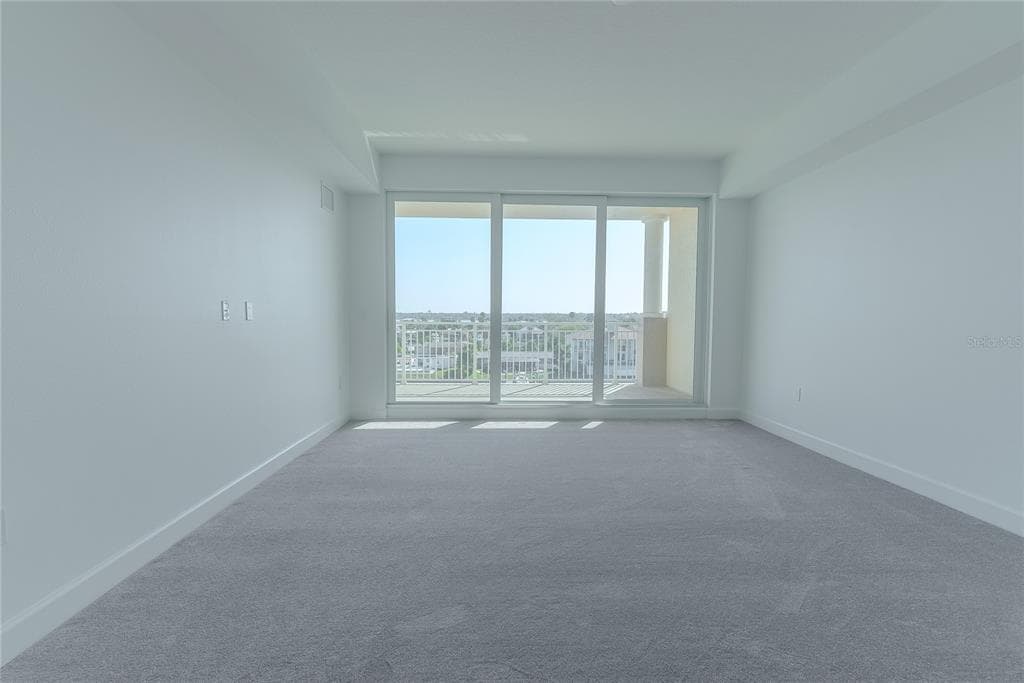 125 ISLAND WAY 503 photo 21