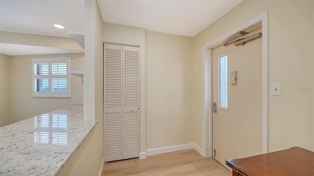 5790 MIDNIGHT PASS ROAD 506 photo 4