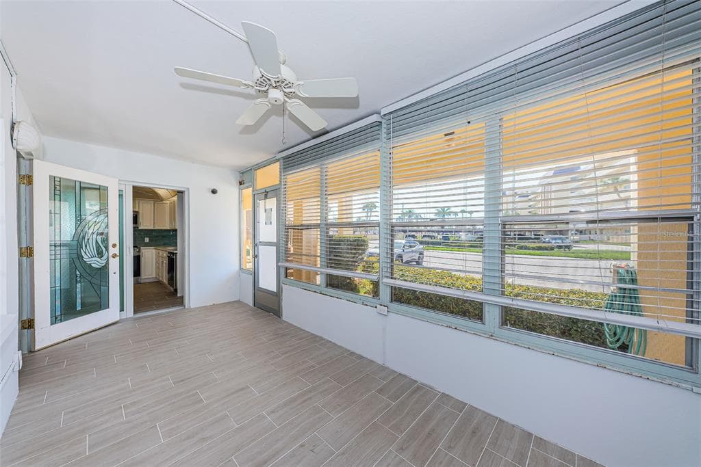 4700 COVE CIRCLE 110 photo 9
