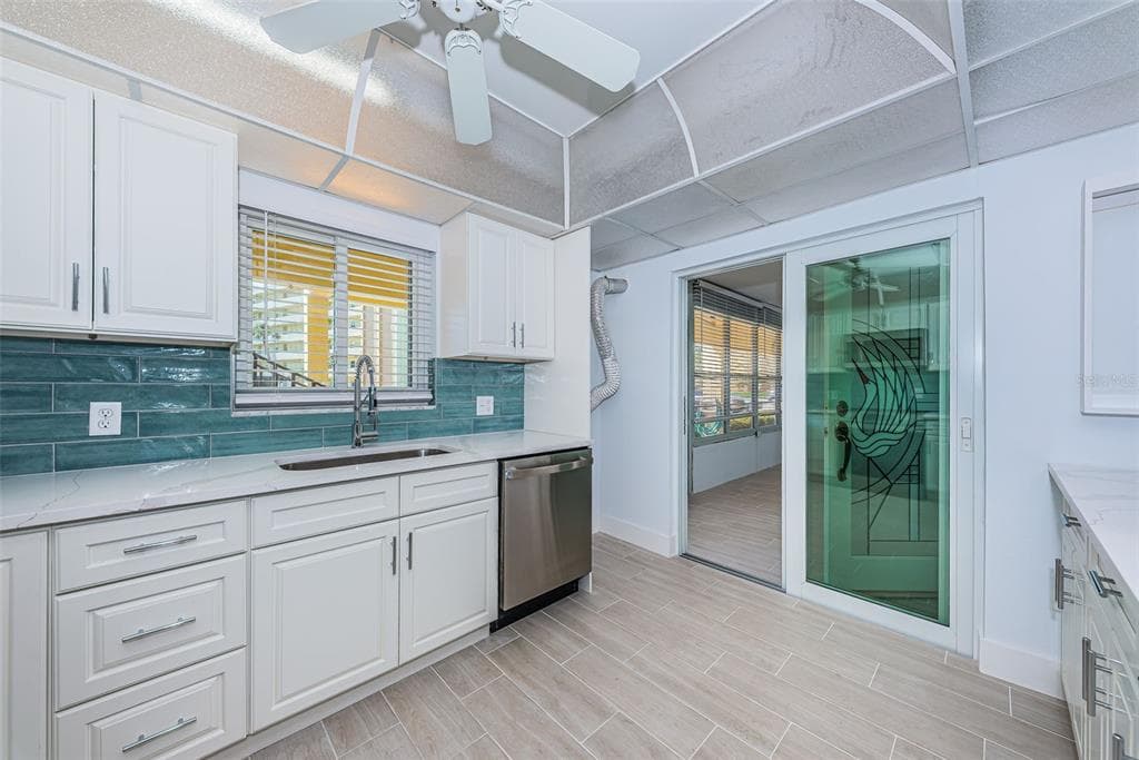 4700 COVE CIRCLE 110 photo 14