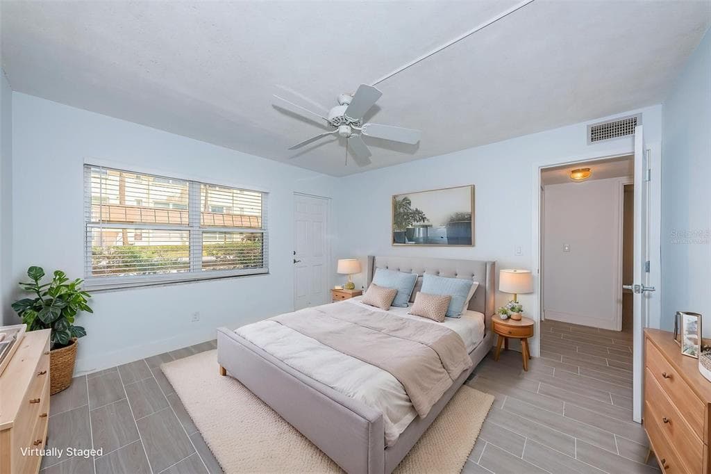4700 COVE CIRCLE 110 photo 21