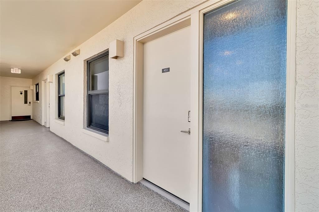 5740 MIDNIGHT PASS ROAD 403 photo 3