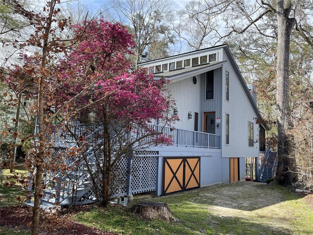 1376 RIVERSIDE AVENUE photo 1