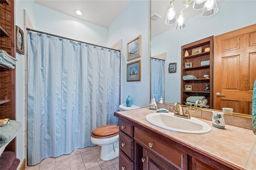 1376 RIVERSIDE AVENUE photo 21