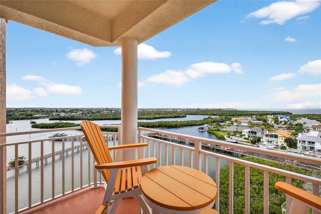 4516 SEAGULL DRIVE 902 photo 2
