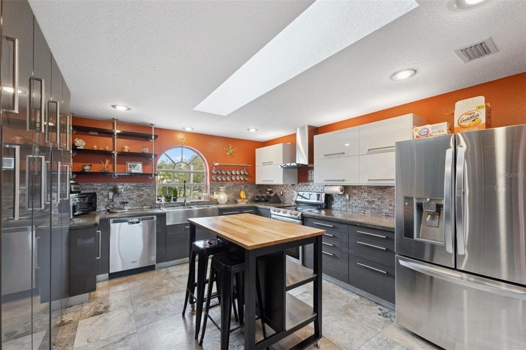 3114 BLUFF BOULEVARD photo 25