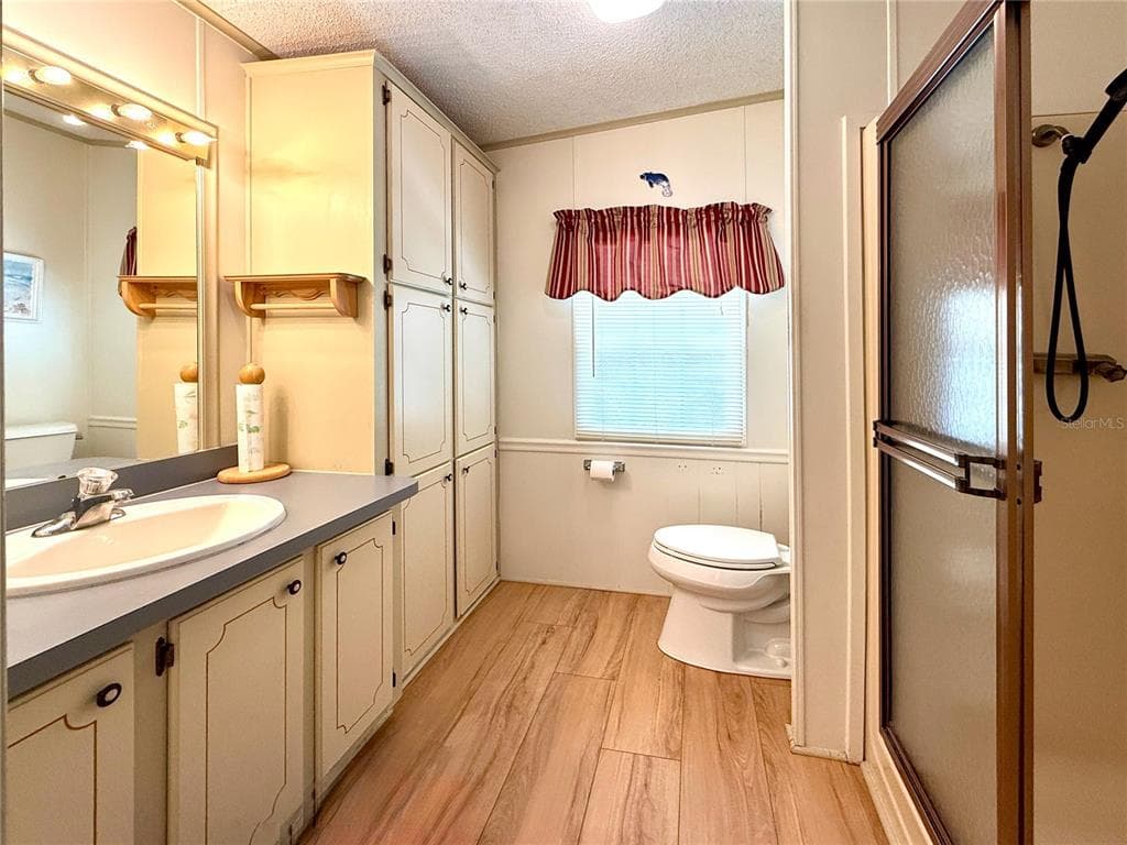 101 SAINT GEORGE COURT photo 18