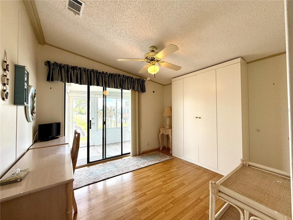 101 SAINT GEORGE COURT photo 19