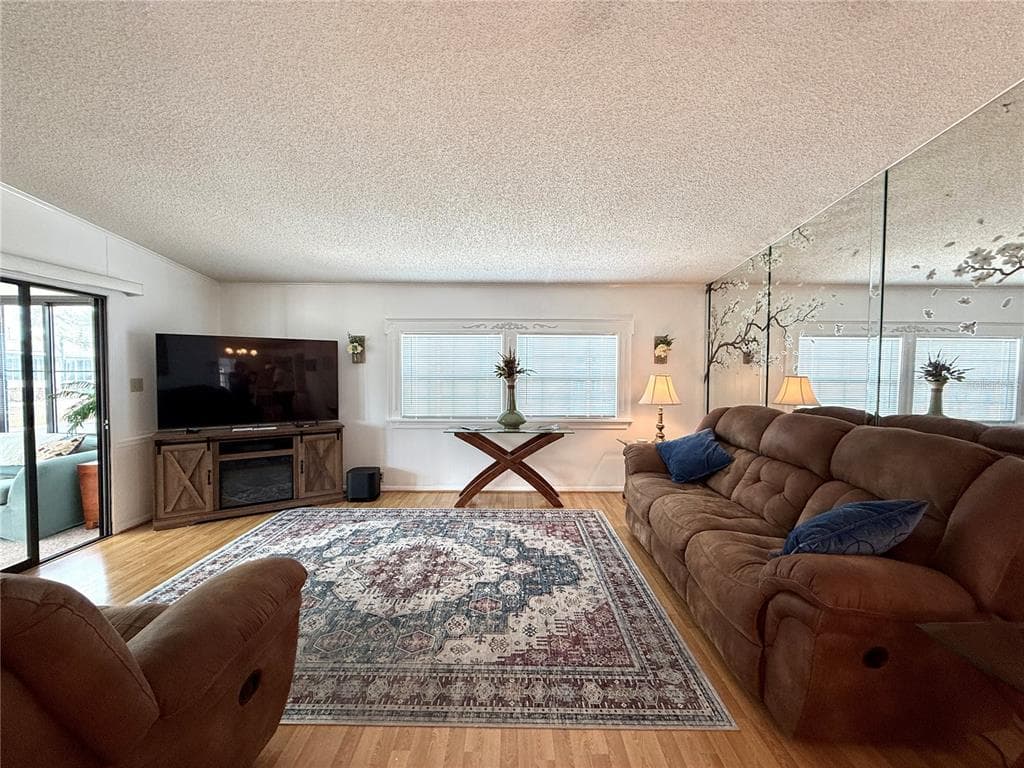 101 SAINT GEORGE COURT photo 8