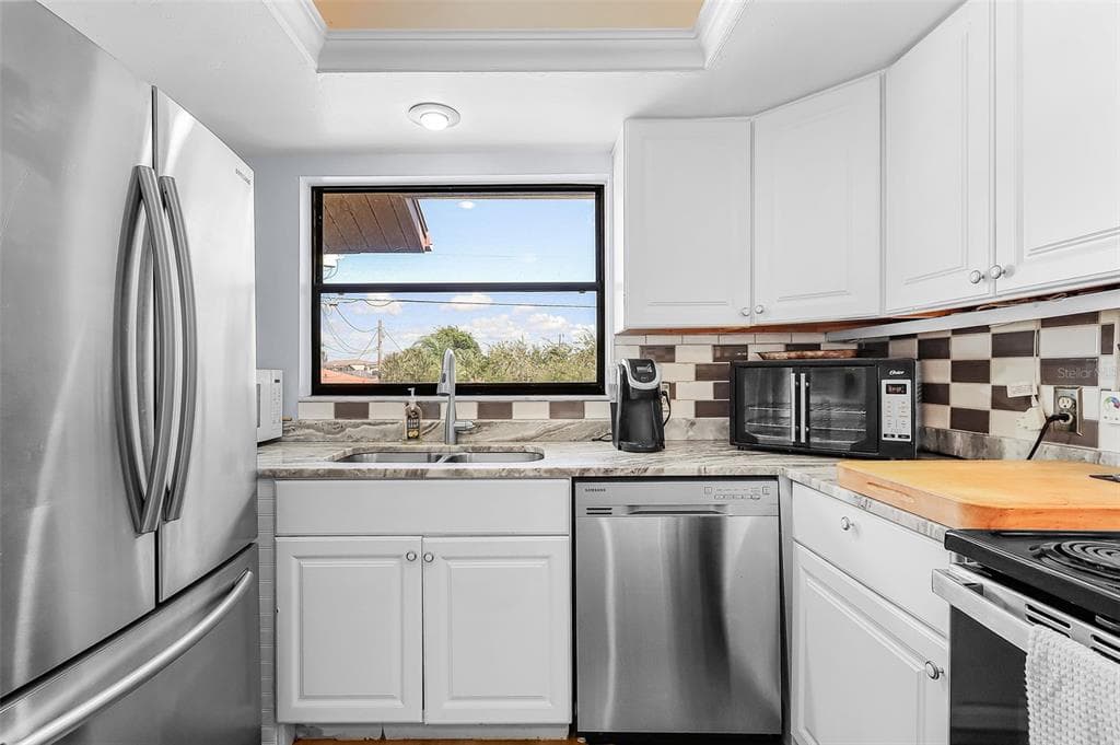 3935 COUNTRY CLUB BOULEVARD 17 photo 7