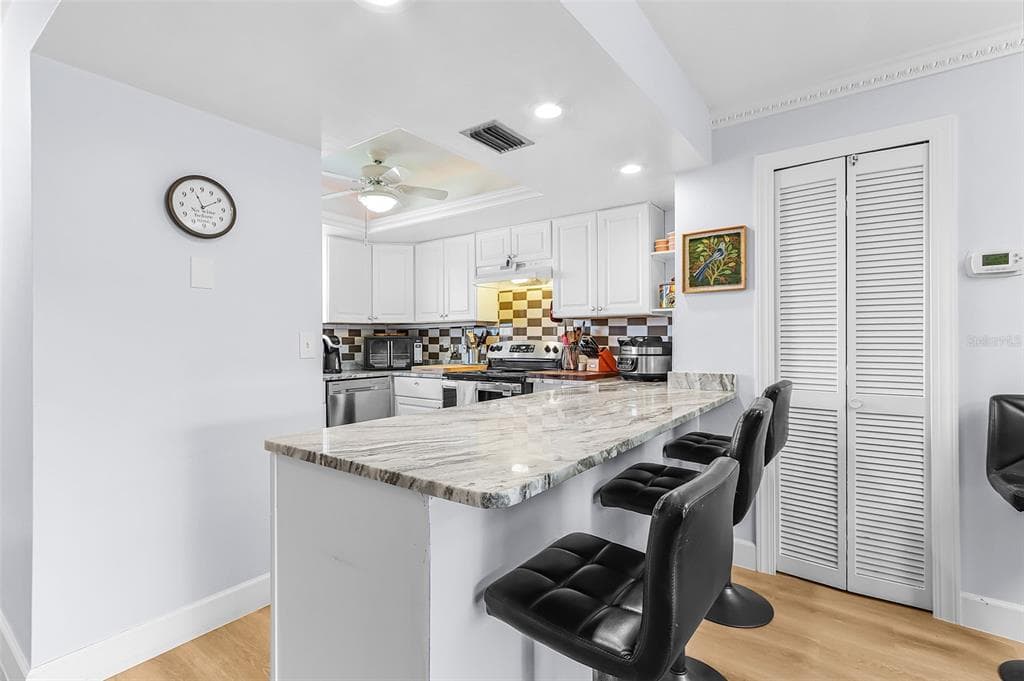 3935 COUNTRY CLUB BOULEVARD 17 photo 5