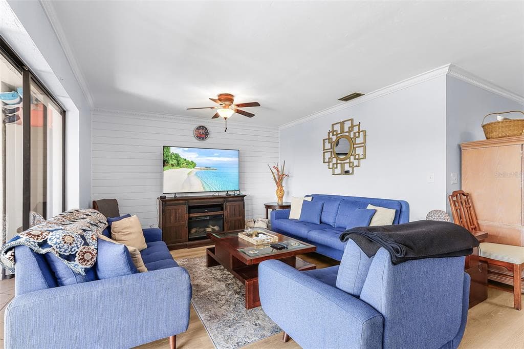 3935 COUNTRY CLUB BOULEVARD 17 photo 10
