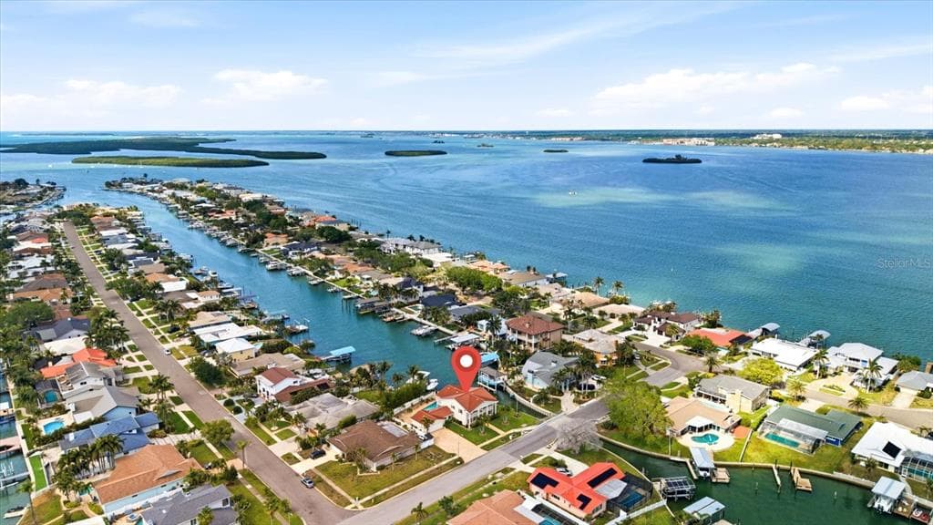 350 HARBOR PASSAGE photo 4