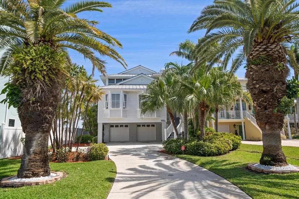 8685 E BAY DRIVE photo 2